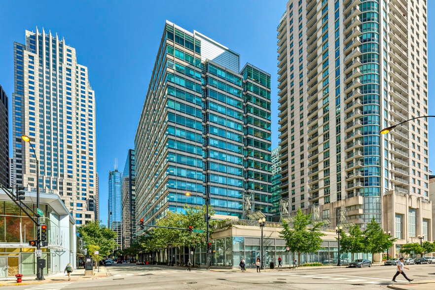 555 W Monroe St, Chicago, IL for sale - Building Photo - Image 1 of 1