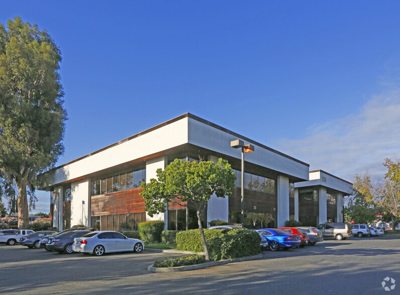 275 Saratoga Ave, Santa Clara, CA à louer - Photo du bâtiment - Image 1 de 4