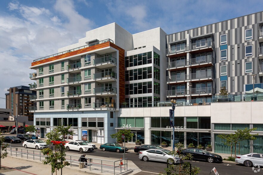 245 W Broadway, Long Beach, CA for lease - Primary Photo - Image 1 of 61