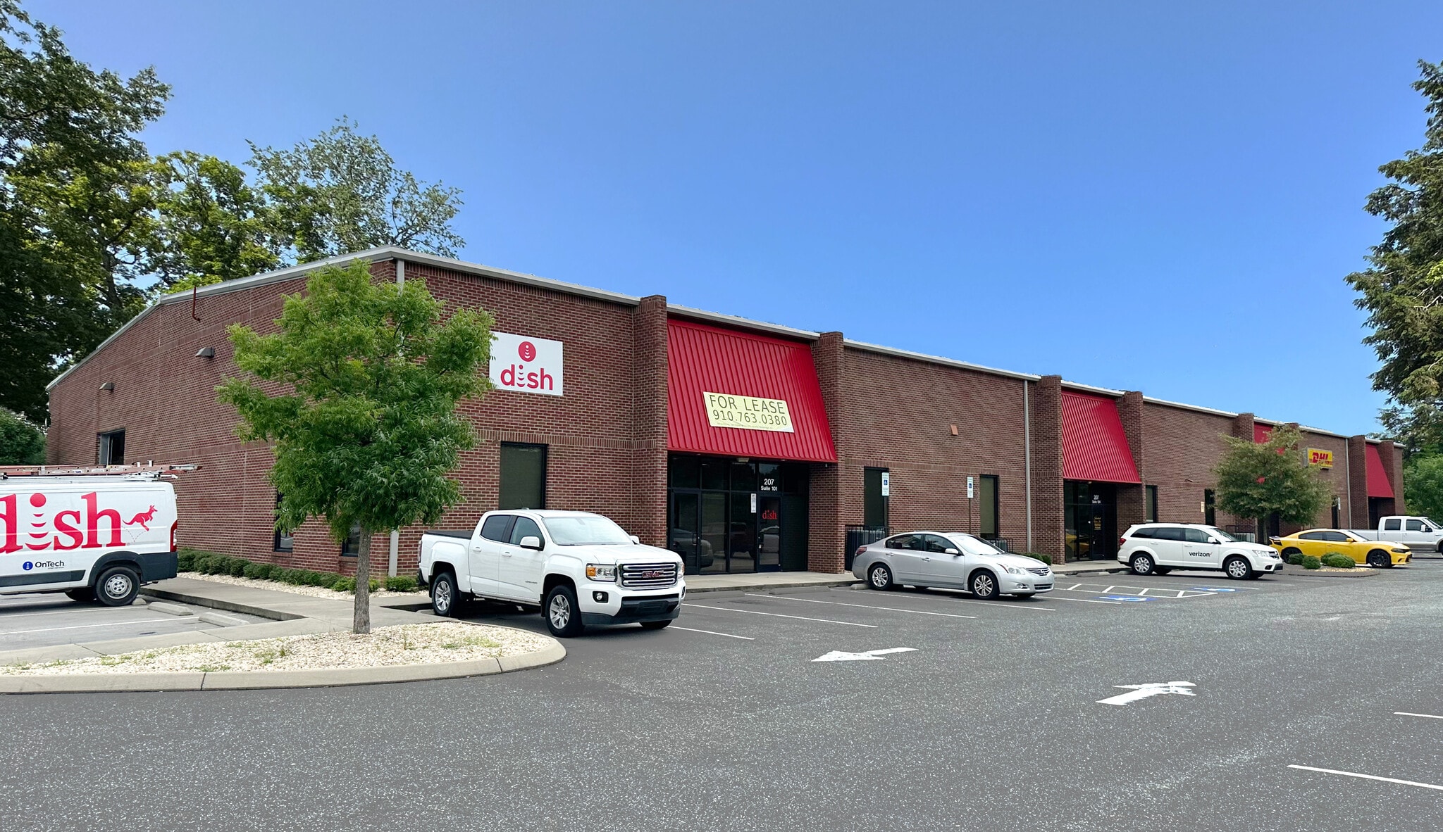 207 Airport Rd, Fayetteville, NC for lease Primary Photo- Image 1 of 17