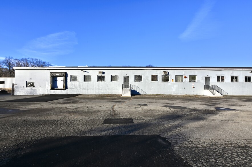 251 Florence St, Leominster, MA for lease - Building Photo - Image 2 of 3