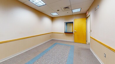 196 Waterford Pky S, Waterford, CT à louer Photo intérieure- Image 2 de 8