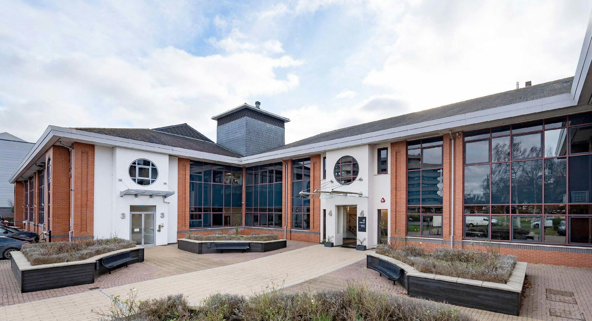 Elstree Way, Borehamwood à louer Photo du bâtiment- Image 1 de 26