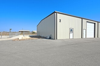 5277 FM 1044, New Braunfels, TX for lease Interior Photo- Image 2 of 22