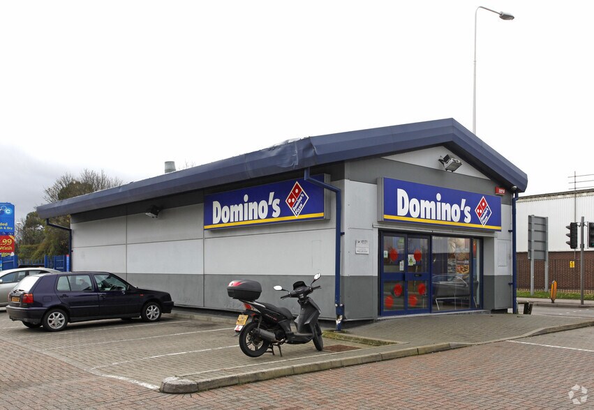 Mill Way, Sittingbourne for sale - Primary Photo - Image 1 of 3