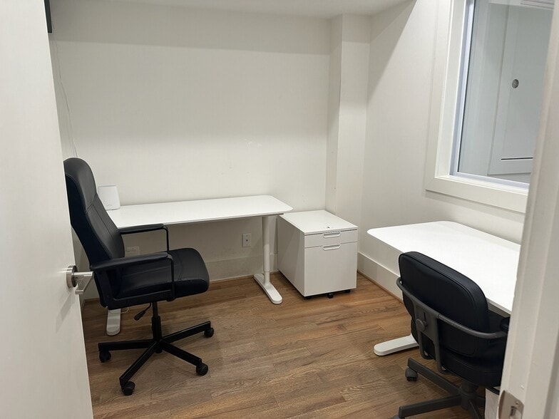 843 Upshur St NW, Washington, DC for lease - Interior Photo - Image 3 of 17