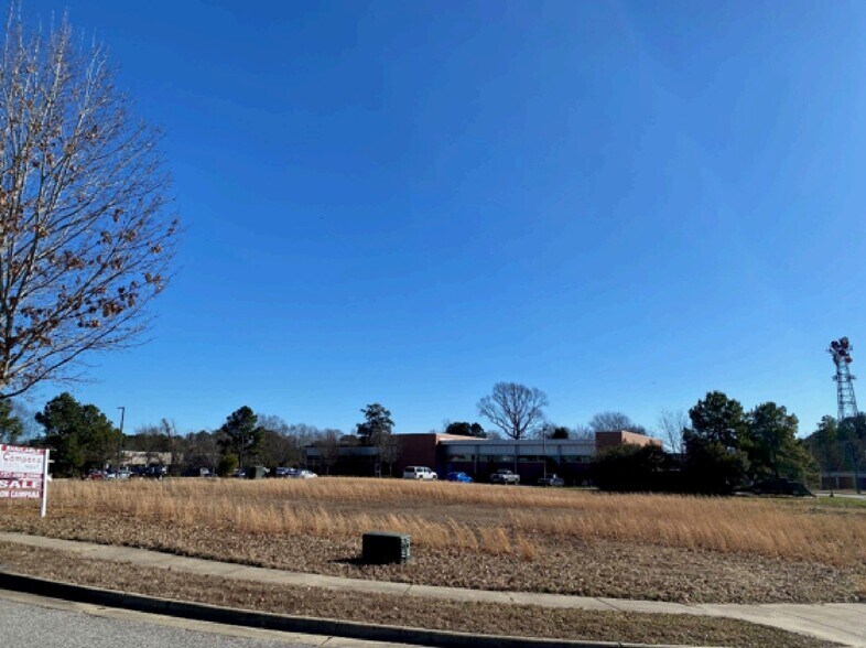 4505 Noland Blvd, Williamsburg, VA à vendre - Photo du bâtiment - Image 2 de 5