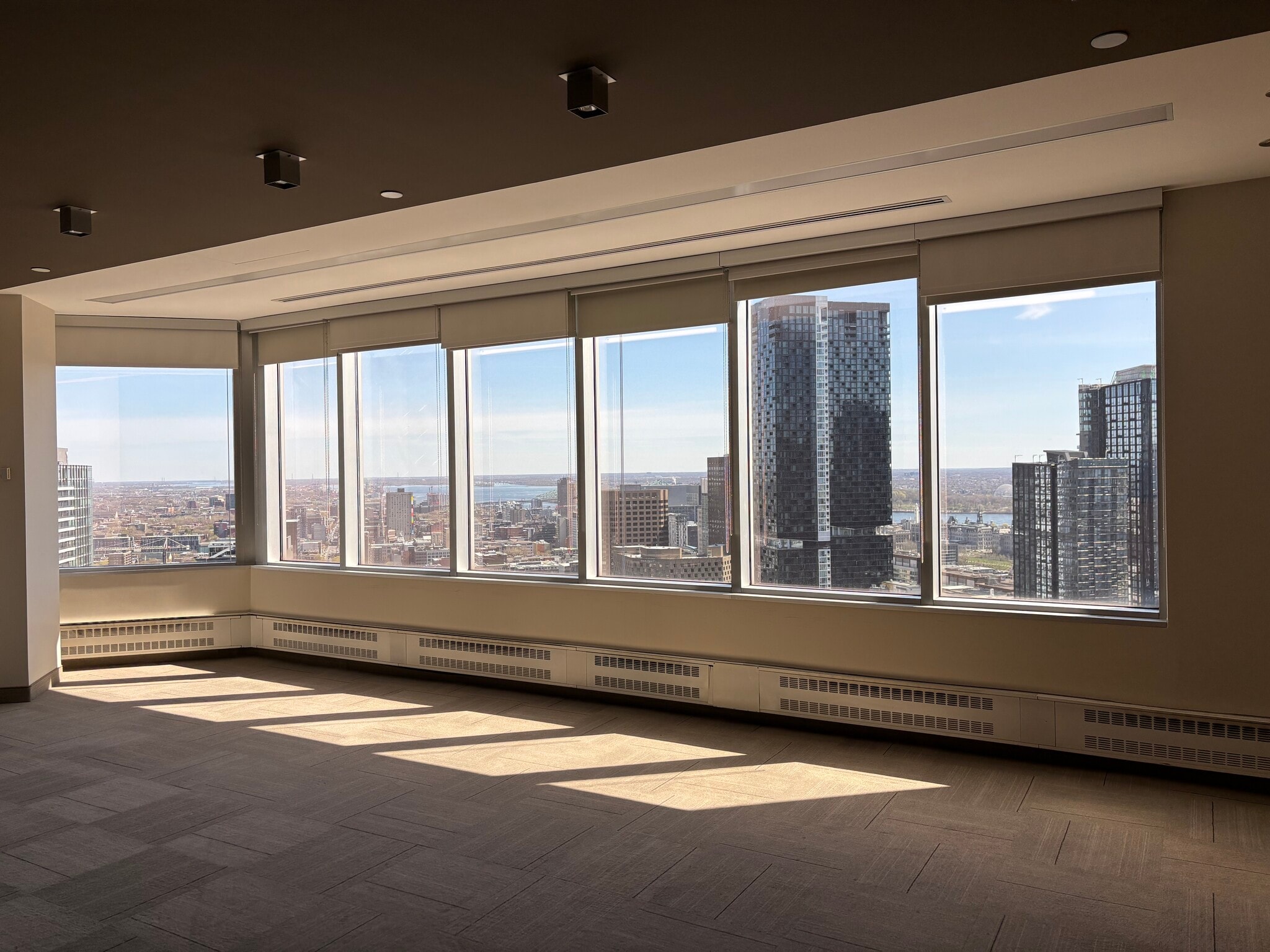 600 Boul De Maisonneuve O, Montréal, QC for lease Interior Photo- Image 1 of 9