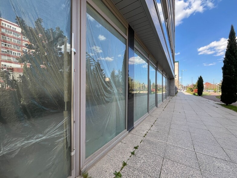 de Ladrillo, 78, Valladolid, Valladolid for lease - Building Photo - Image 3 of 28