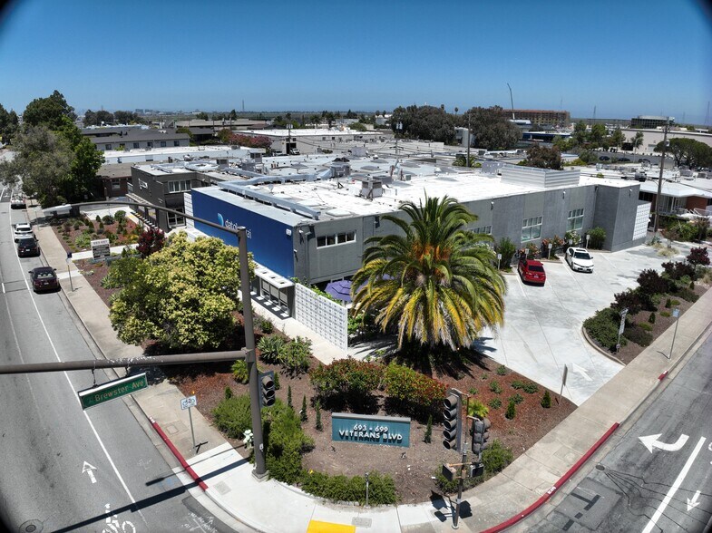 699 Veterans Blvd, Redwood City, CA à louer - Communauté Matterport - Image 2 de 10