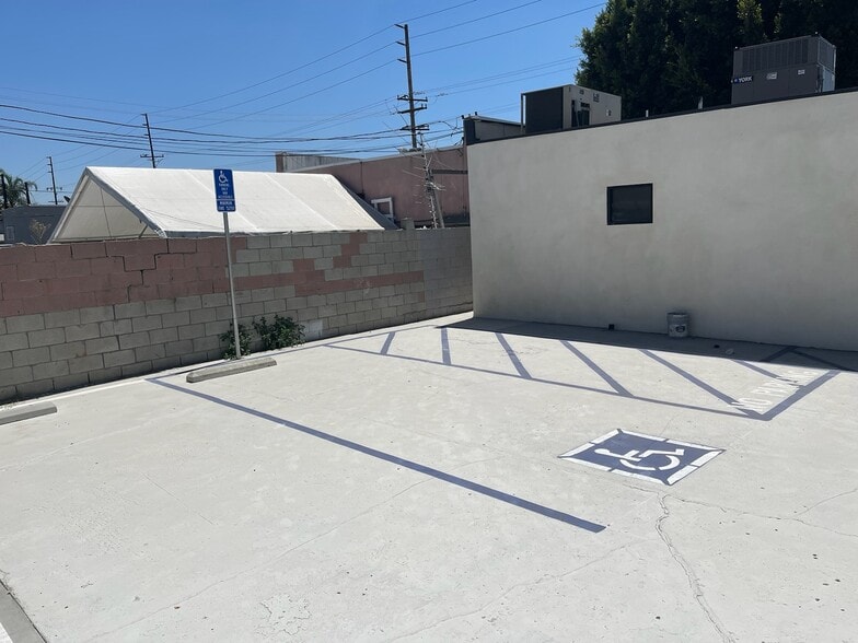 917 W Compton Blvd, Compton, CA for lease - Building Photo - Image 3 of 16