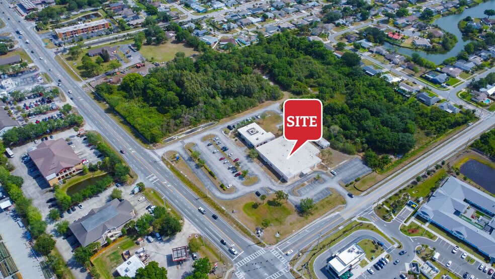 2400 N Courtenay Pkwy portefeuille de 2 propriétés à vendre sur LoopNet.ca - Photo du bâtiment - Image 2 de 46