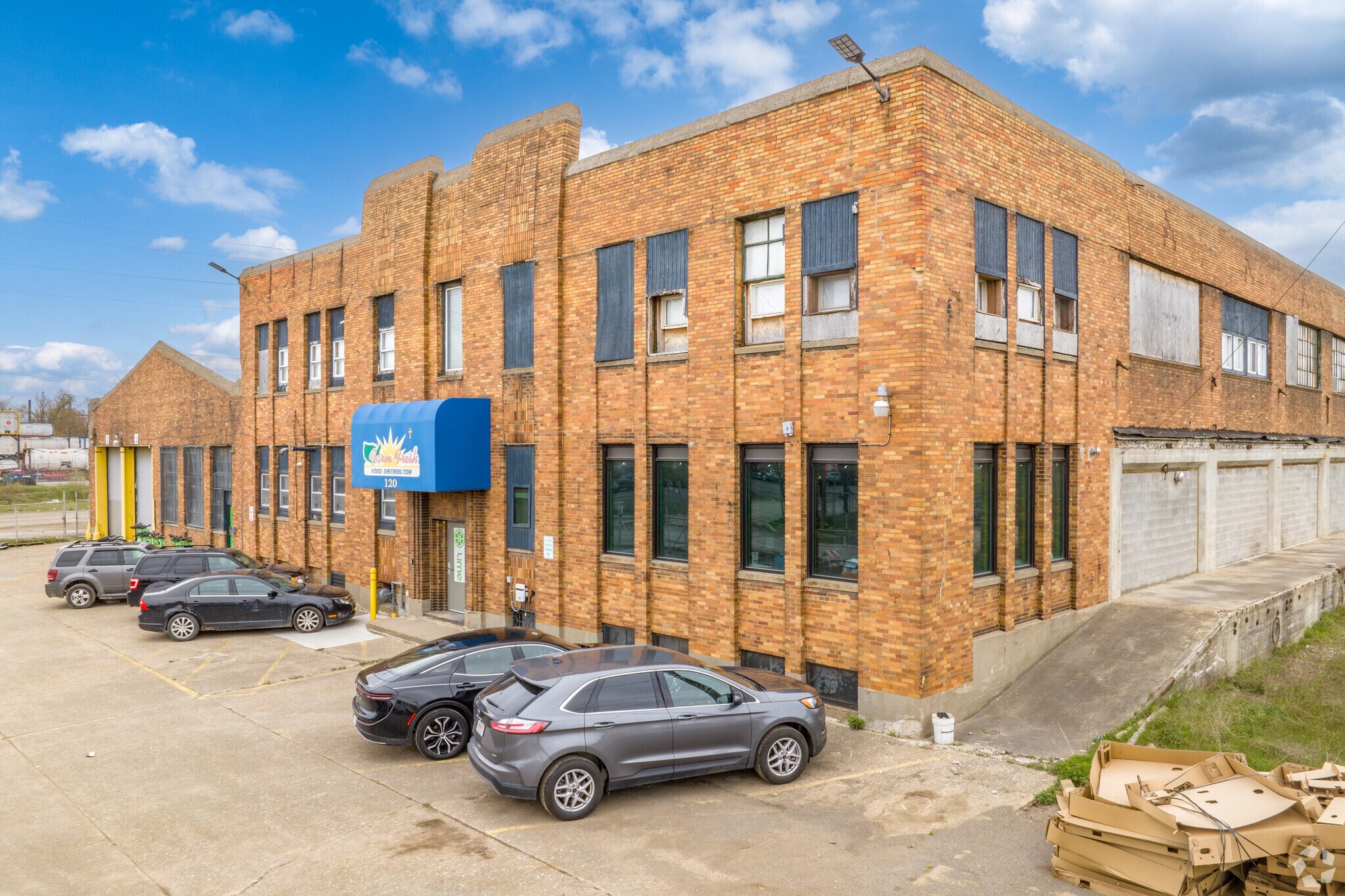 120 S Green St, Detroit, MI for lease Primary Photo- Image 1 of 37