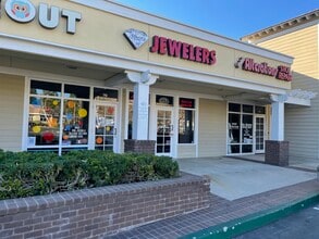 1125-1165 Lindero Canyon Rd, Westlake Village, CA for lease Building Photo- Image 2 of 2