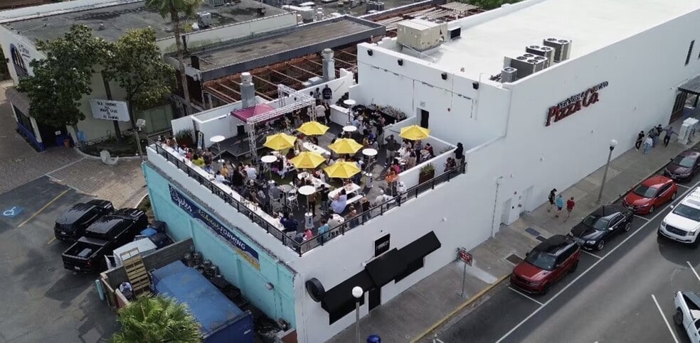 322 & 326 N Chaparral St portfolio of 2 properties for sale on LoopNet.ca - Building Photo - Image 3 of 13