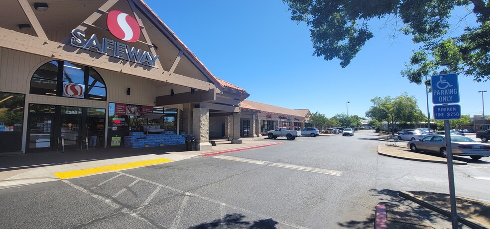 1354-1366 East Ave, Chico, CA for lease - Building Photo - Image 1 of 7