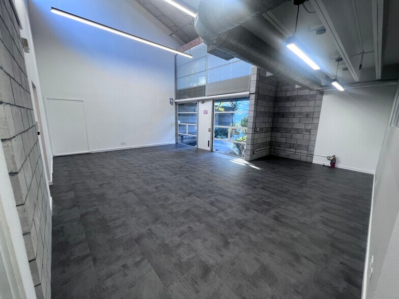 1144 65th St, Emeryville, CA à louer - Hall d’entrée - Image 3 de 14