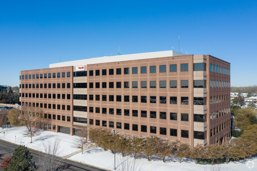 3 Lincoln Centre, Oakbrook Terrace, IL à vendre - Photo principale - Image 1 de 1