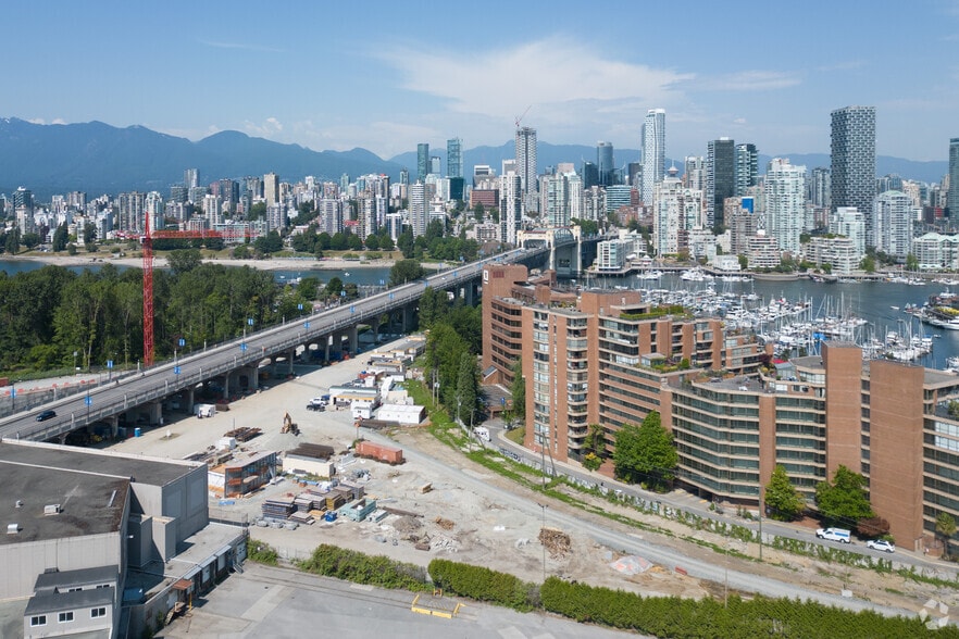 Kitsilano 6, Vancouver, BC à louer - Photo du bâtiment - Image 2 de 3