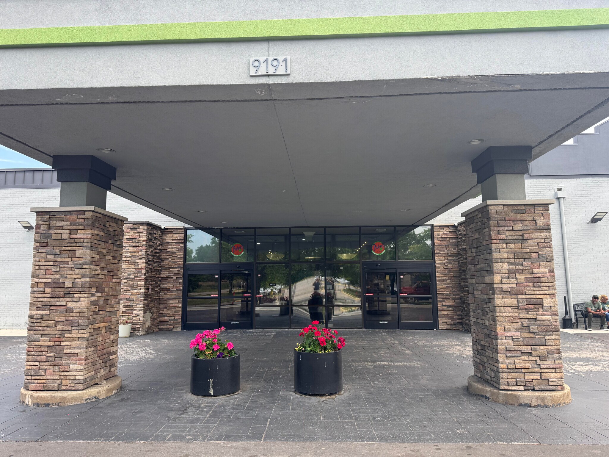 9191 Wickham Rd, Romulus, MI for sale Building Photo- Image 1 of 18