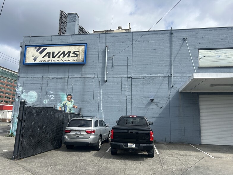 814 6th Ave S, Seattle, WA for lease - Building Photo - Image 2 of 6