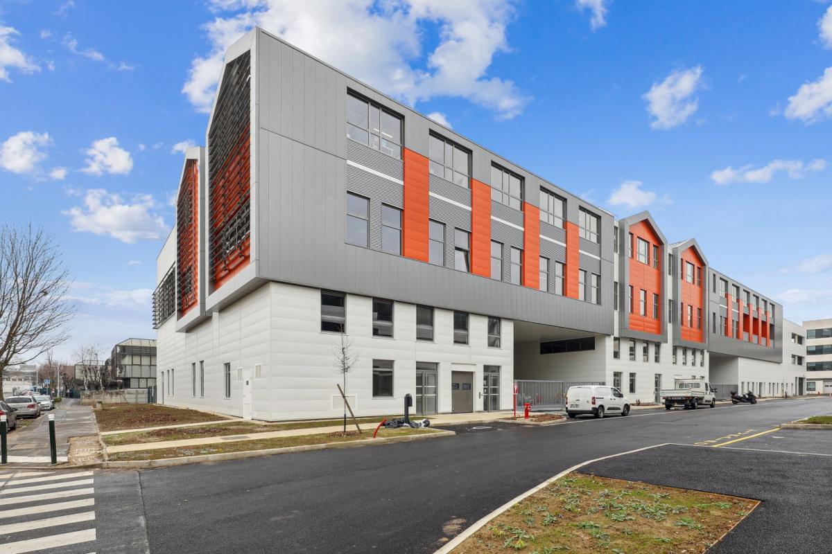 Flex dans Nanterre à louer Photo du bâtiment- Image 1 de 11