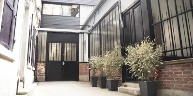 Office/Retail in Paris for lease Building Photo- Image 1 of 2