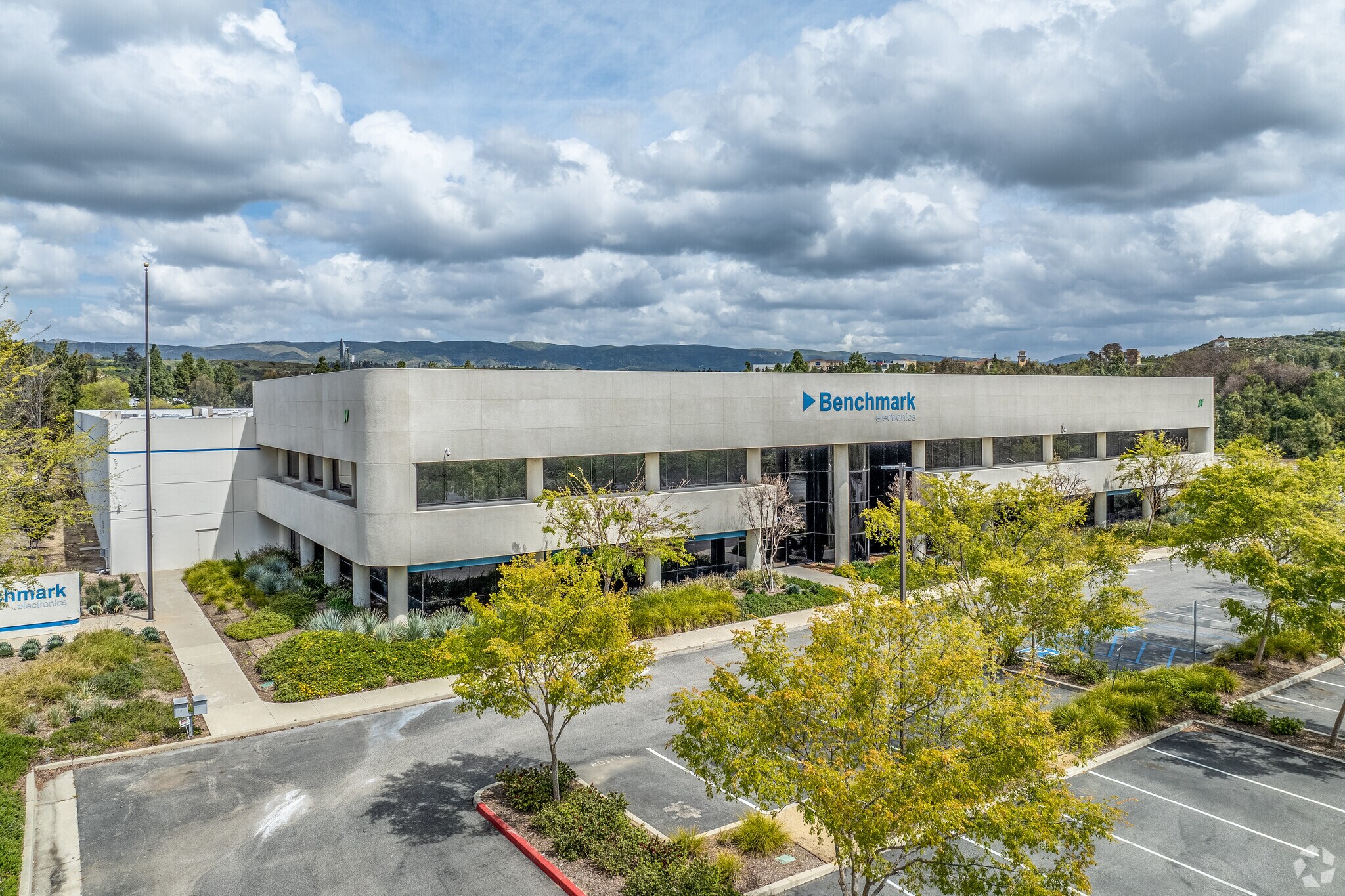200 Science Dr, Moorpark, CA à vendre Photo principale- Image 1 de 17