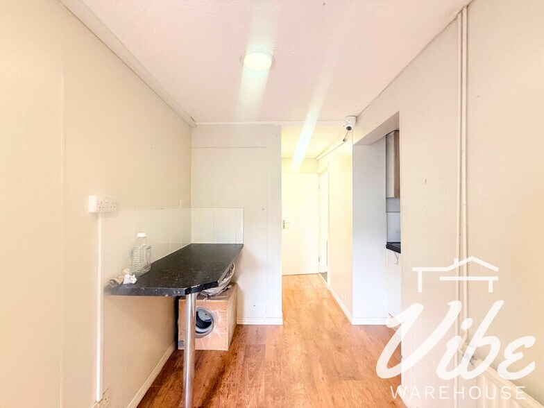 5 Bernard Rd, Londres à louer - Photo du bâtiment - Image 2 de 7