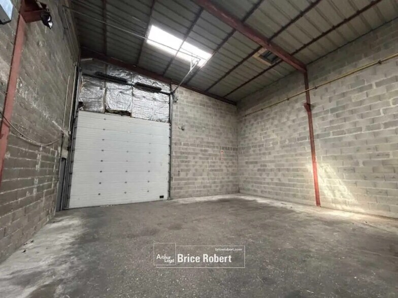 Flex dans Décines-Charpieu à louer - Photo intérieure - Image 3 de 6