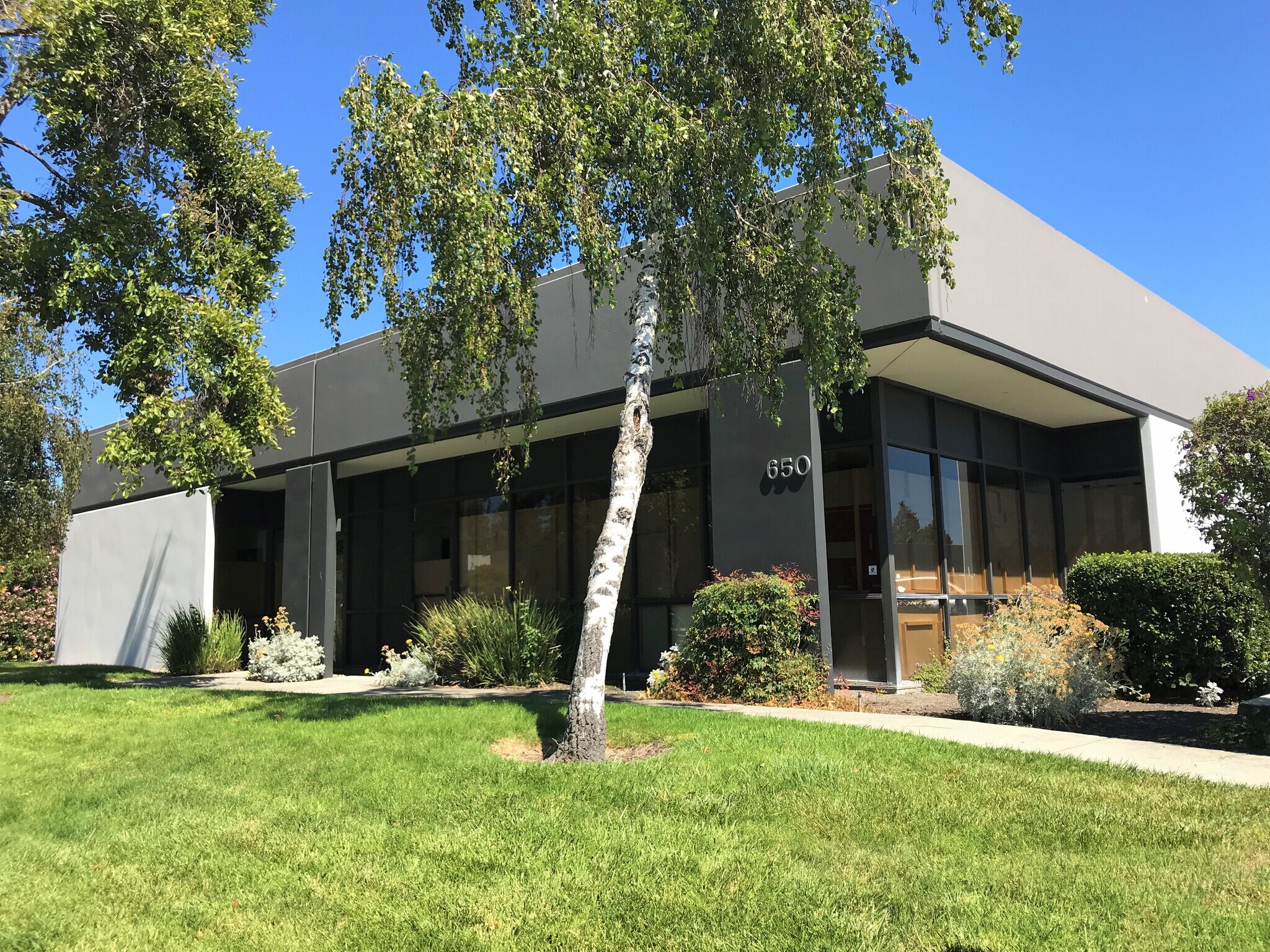 650 Nuttman St, Santa Clara, CA à vendre Photo du bâtiment- Image 1 de 1