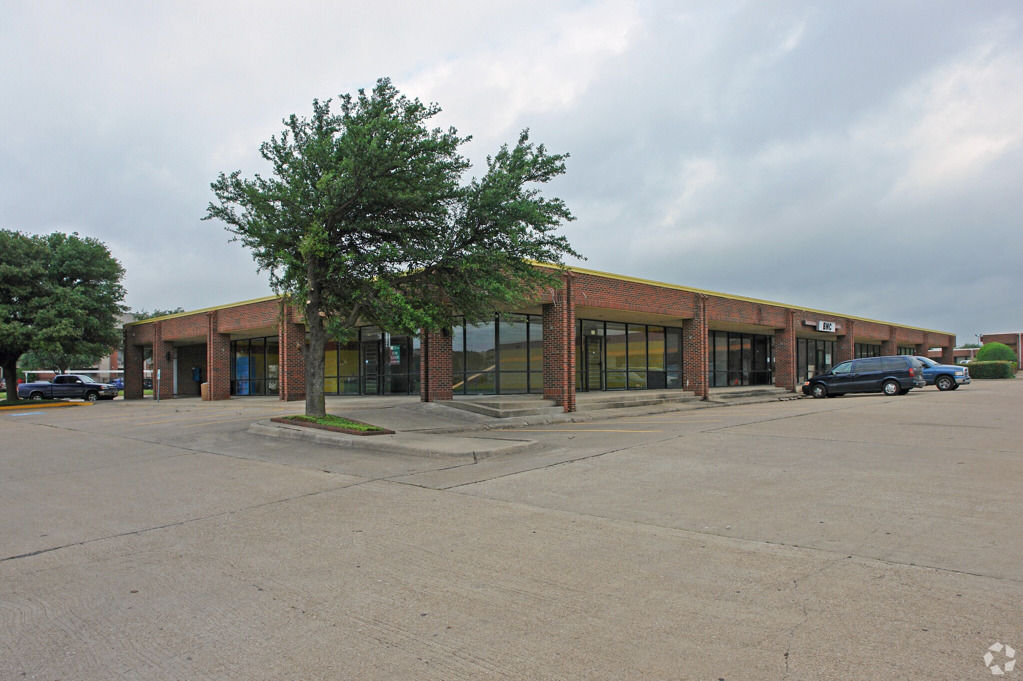 7453-7499 S Westmoreland Ave, Dallas, TX for sale Primary Photo- Image 1 of 10