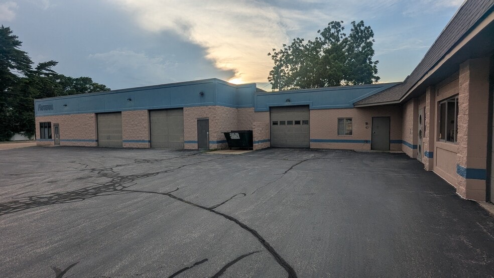3525 W Main St, Belleville, IL for sale - Building Photo - Image 2 of 9