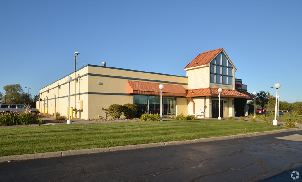 3701 Mckinley Pky, Buffalo, NY for lease - Primary Photo - Image 1 of 9