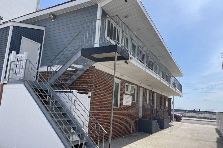 4906 Ocean Ave, Wildwood, NJ à vendre - Photo du bâtiment - Image 3 de 27