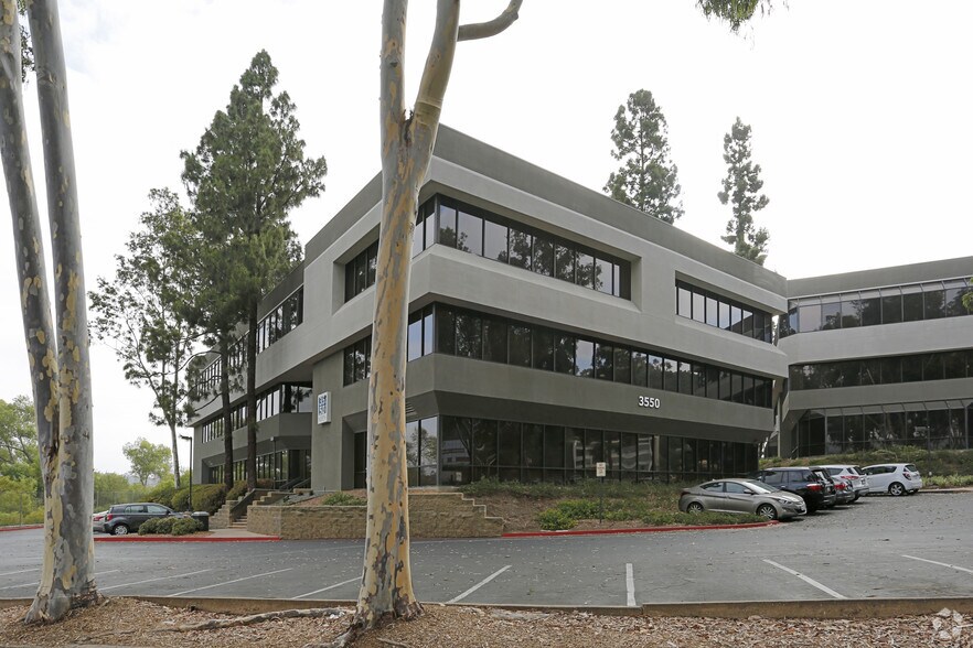 3550 Camino Del Rio N, San Diego, CA à louer - Photo principale - Image 1 de 4