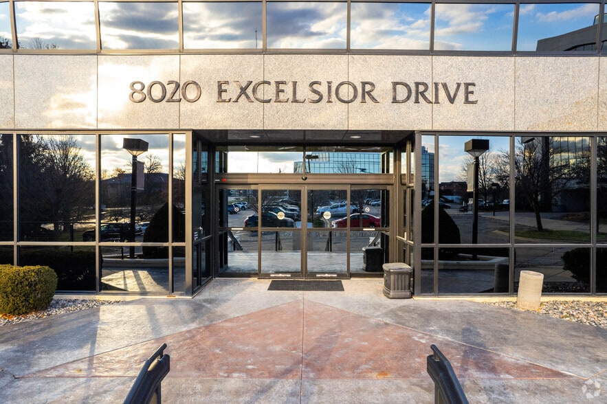 8020 excelsior Dr, Madison, WI à louer - Photo du bâtiment - Image 2 de 3