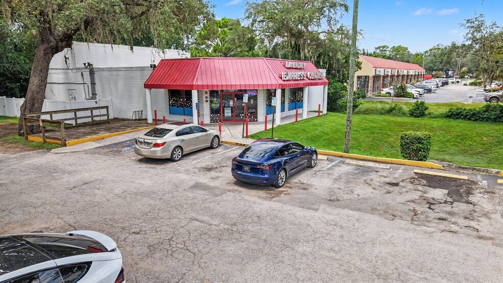 12712 56th St N, Temple Terrace, FL for sale - Building Photo - Image 2 of 18