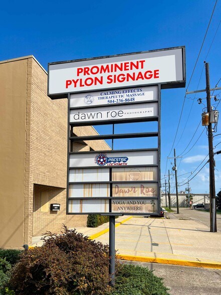 2622-2632 Metairie Lawn Dr, Metairie, LA for lease - Building Photo - Image 2 of 4