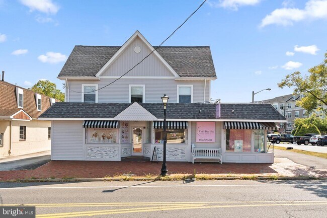 More details for 11 E Main St, Marlton, NJ - Retail for Sale