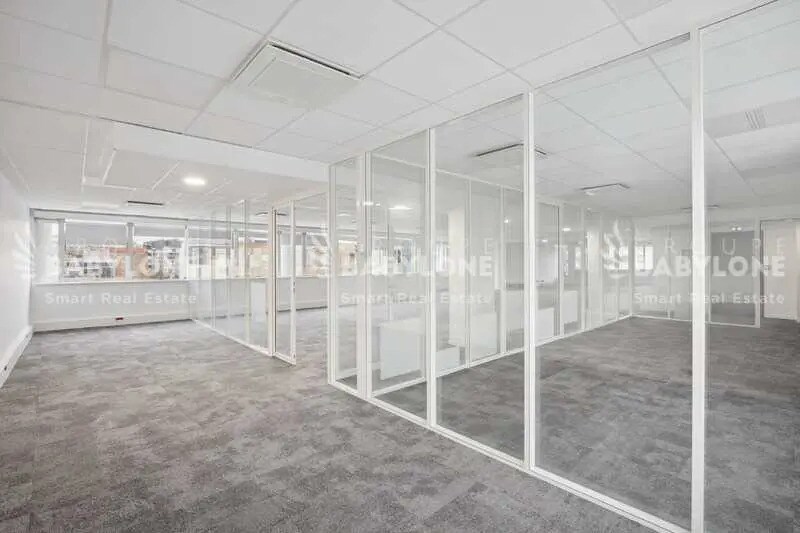 Office in Issy-les-Moulineaux for lease - Building Photo - Image 3 of 15