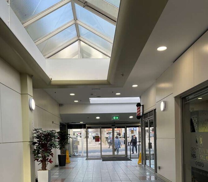 Point St, Larne à louer - Photo du bâtiment - Image 3 de 5