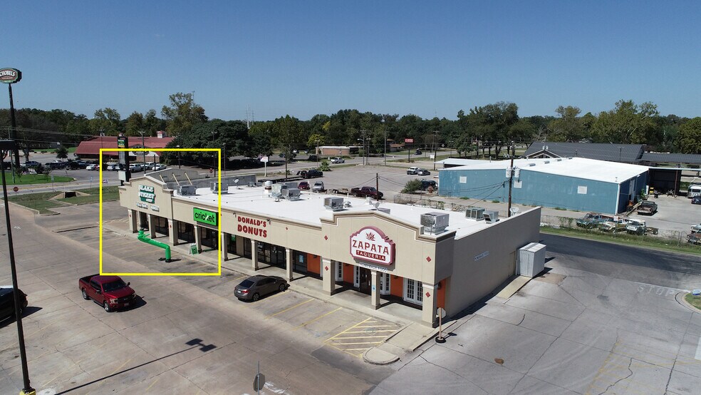 2101 Milam St, Columbus, TX à louer - Photo du bâtiment - Image 2 de 6
