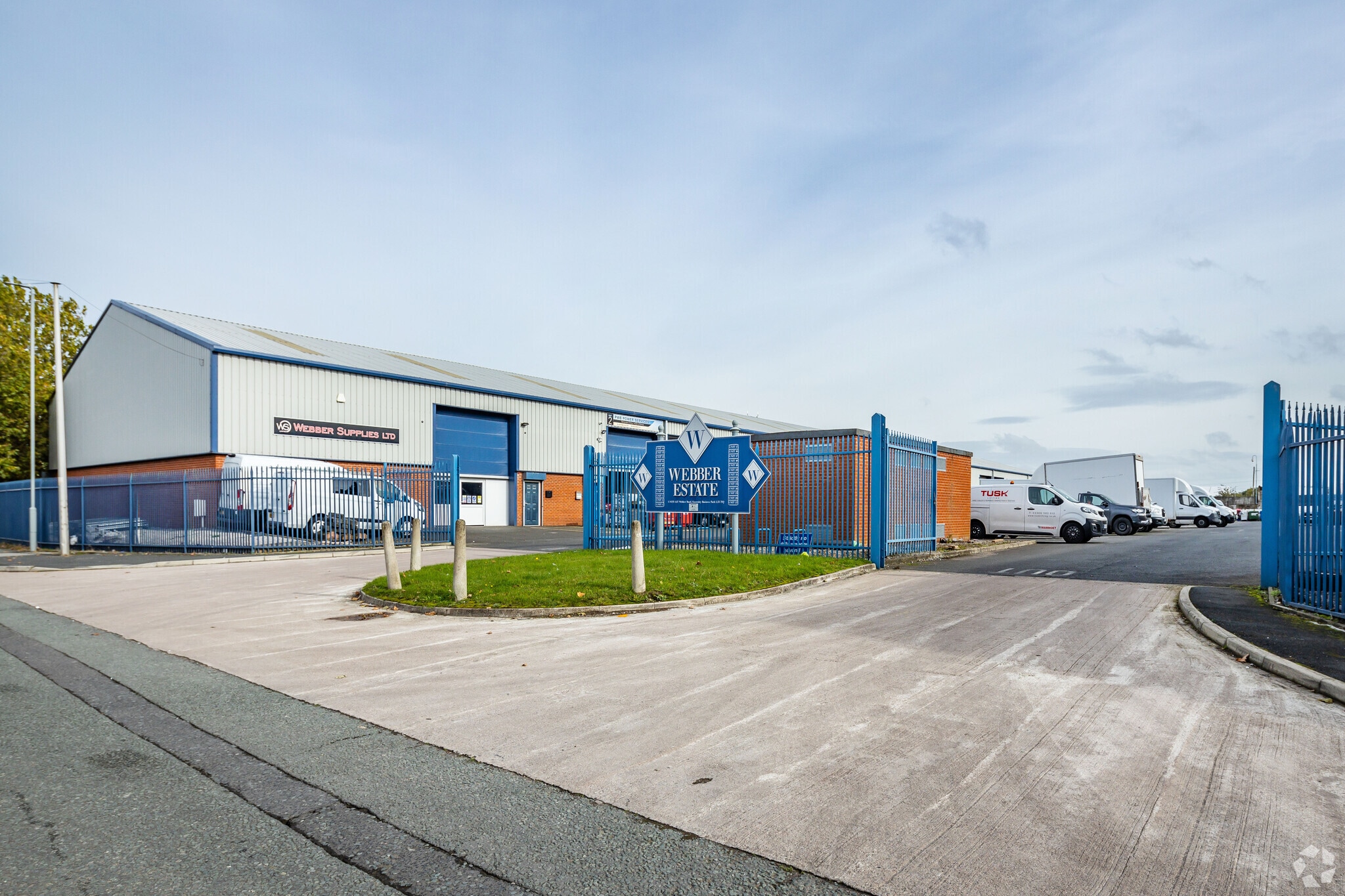 Webber Road Industrial Estate portfolio of 2 properties for sale on LoopNet.ca Primary Photo- Image 1 of 3