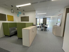 Office in Cergy for lease Interior Photo- Image 2 of 4