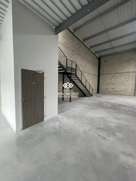 Industrial in Aulnay-sous-Bois for lease - Interior Photo - Image 1 of 3