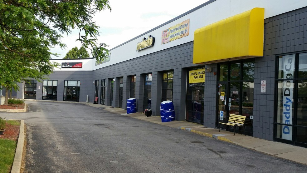 301-357 Townline Rd, Mundelein, IL à louer - Photo du bâtiment - Image 2 de 7