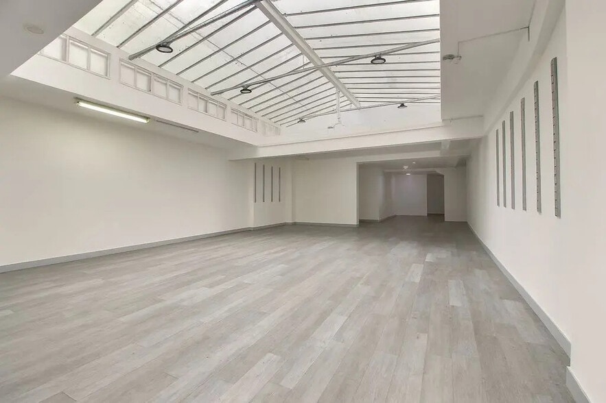 25 Rue Richard Lenoir, Paris for lease - Interior Photo - Image 3 of 5