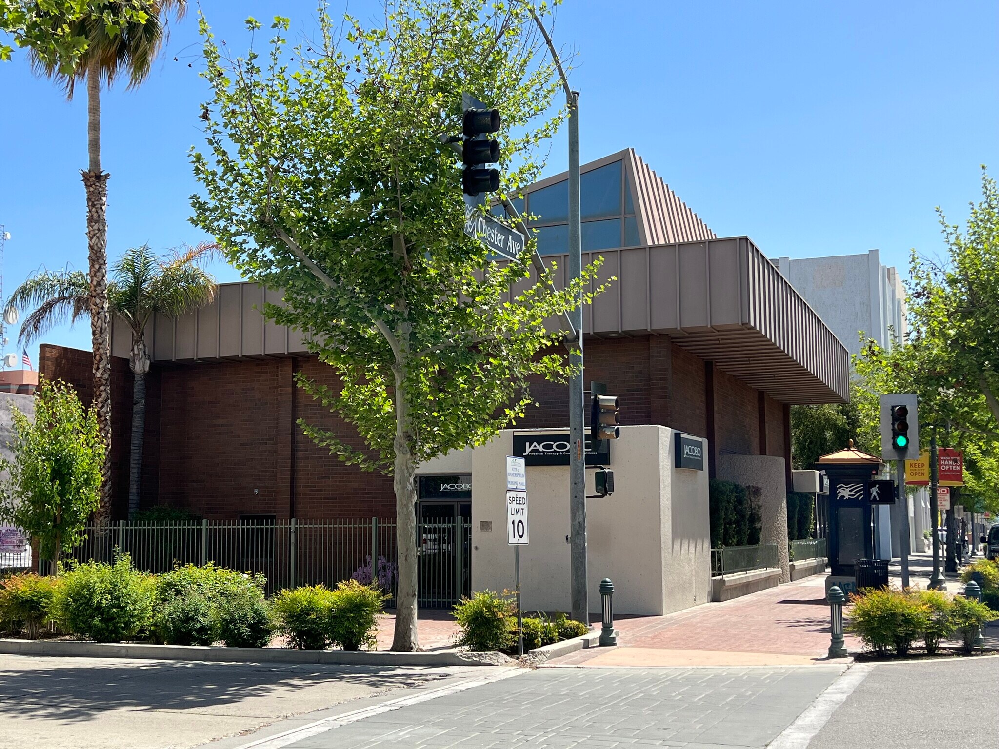 1820 Chester Ave, Bakersfield, CA for sale Building Photo- Image 1 of 1