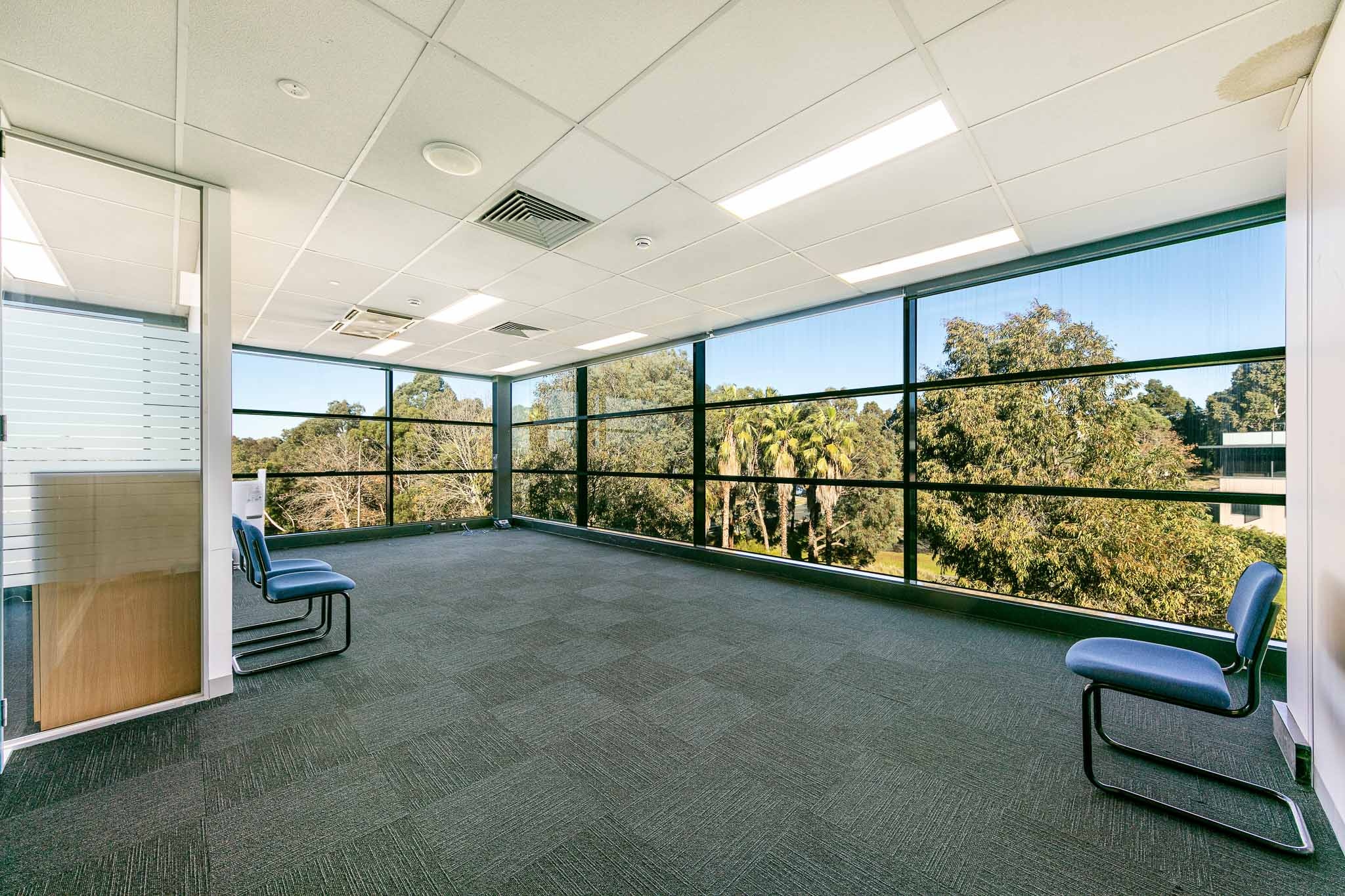 5 Lakeside Dr, Burwood East for lease Interior Photo- Image 1 of 5